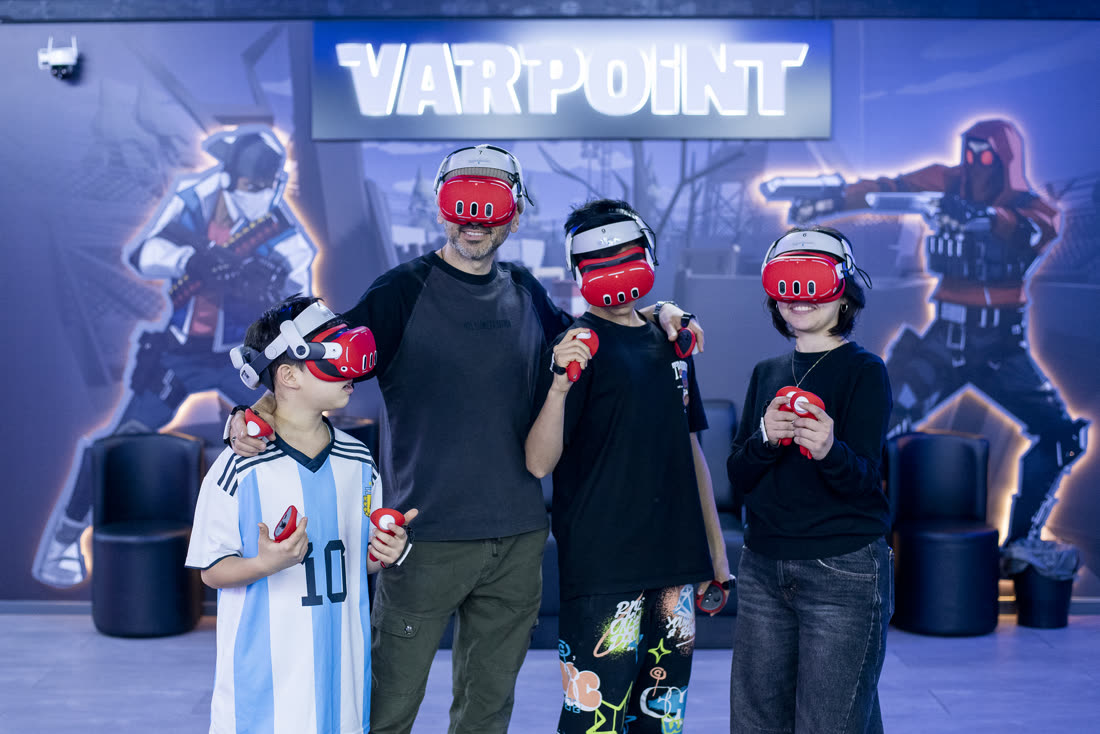 Gruppe nach dem VR-Spiel im Varpoint Berlin-Tegel